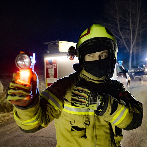 /fileuploads/produtos/bombeiros-e-protecao-civil/lanternasiluminacao/lanternas-de-angulo/LANGUARDXR0231_10.jpg