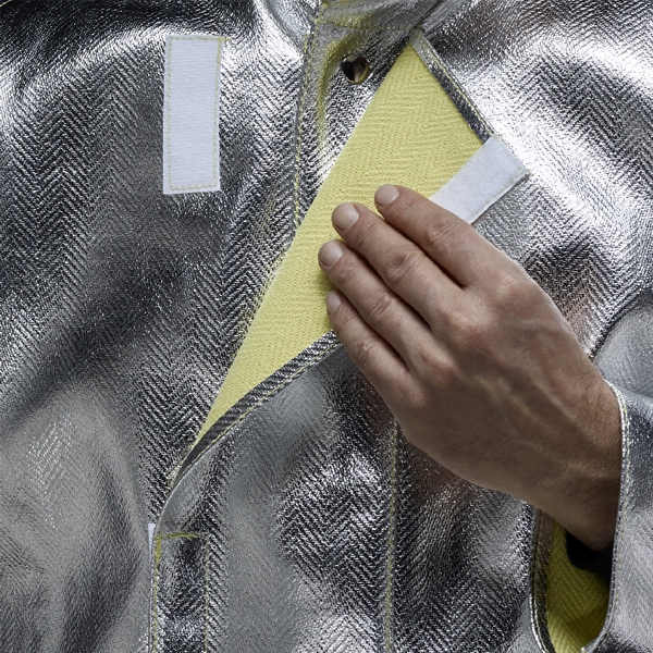 /fileuploads/produtos/fardamento/ignifugoantiestat/blusoes-e-parkas/GIOCASKEVALU02__2.jpg