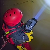 lanterna-recarregavel-1800-lm-psl0073