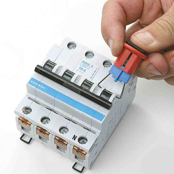 /fileuploads/produtos/sistemas-de-seguranca/lockout-tagout/bloqueios-eletricos/BRA090847_3.jpg